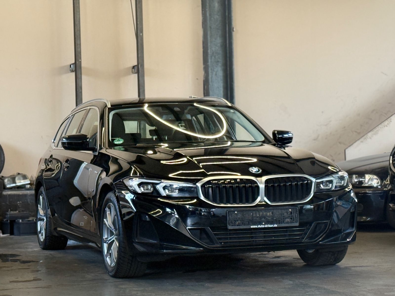 BMW 320 Touring Whitescreen/LED/Neues Model foto 2
