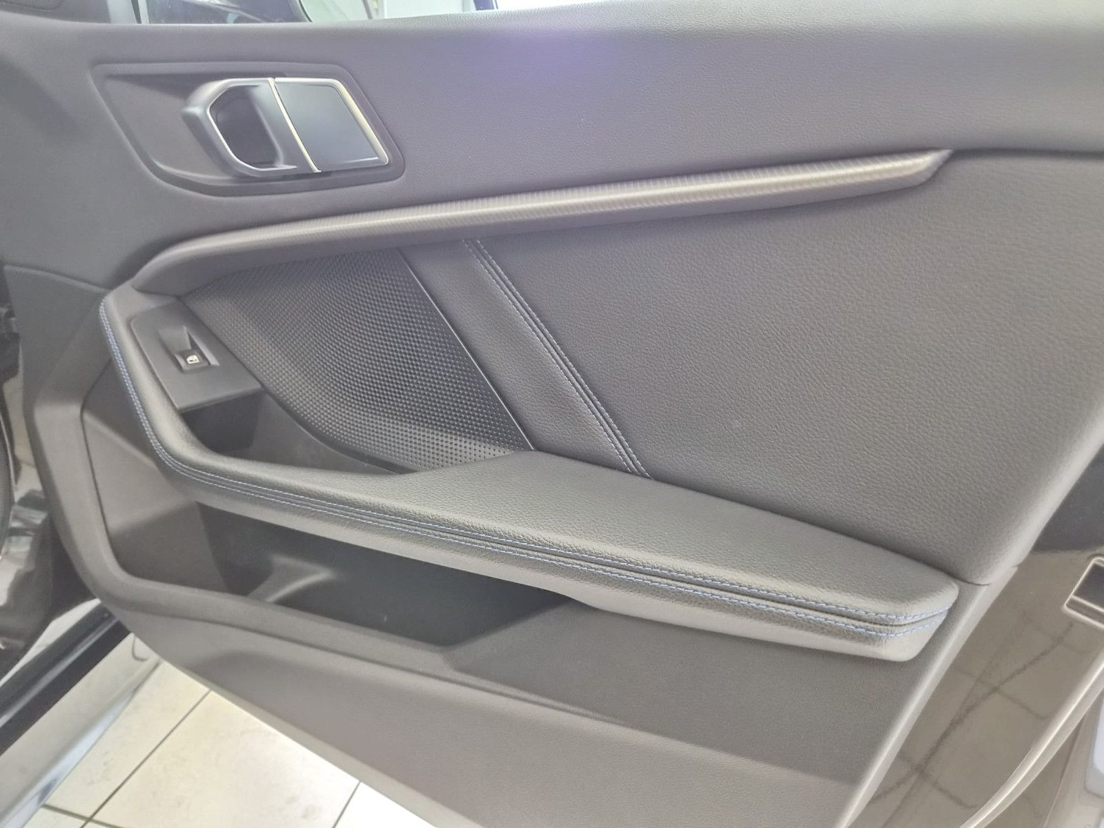 Fahrzeugabbildung BMW 120d M Sport / NAVI / KAMERA / T-LEDER