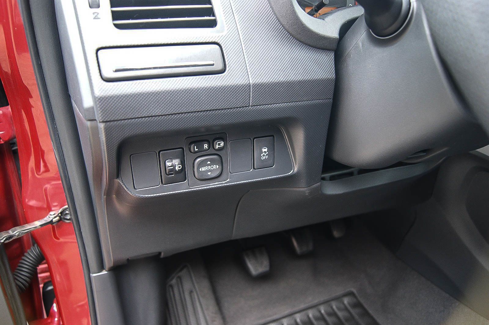 Fahrzeugabbildung Toyota Auris 1.6 Valvematic Travel NAVIGATION PDC 1HAND