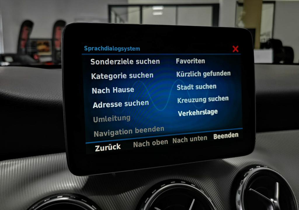 Mercedes-Benz GLA 200