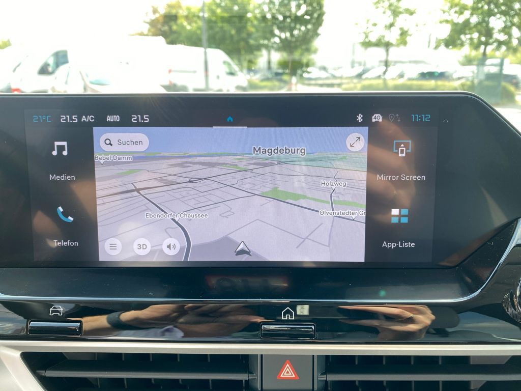 Fahrzeugabbildung Citroën C4 Hybrid 145 Automatik MAX *Winter-Pak*Alcantar