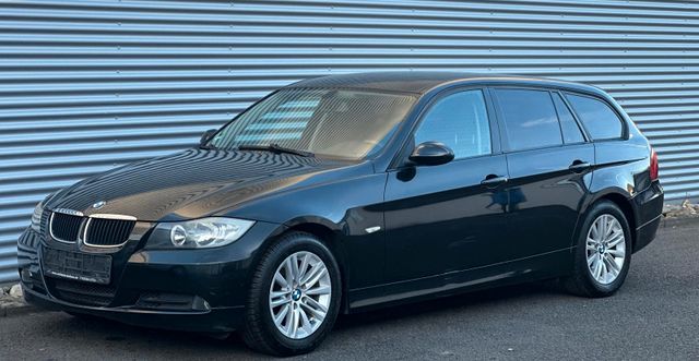 BMW 320i Touring / 150PS /NAVI /