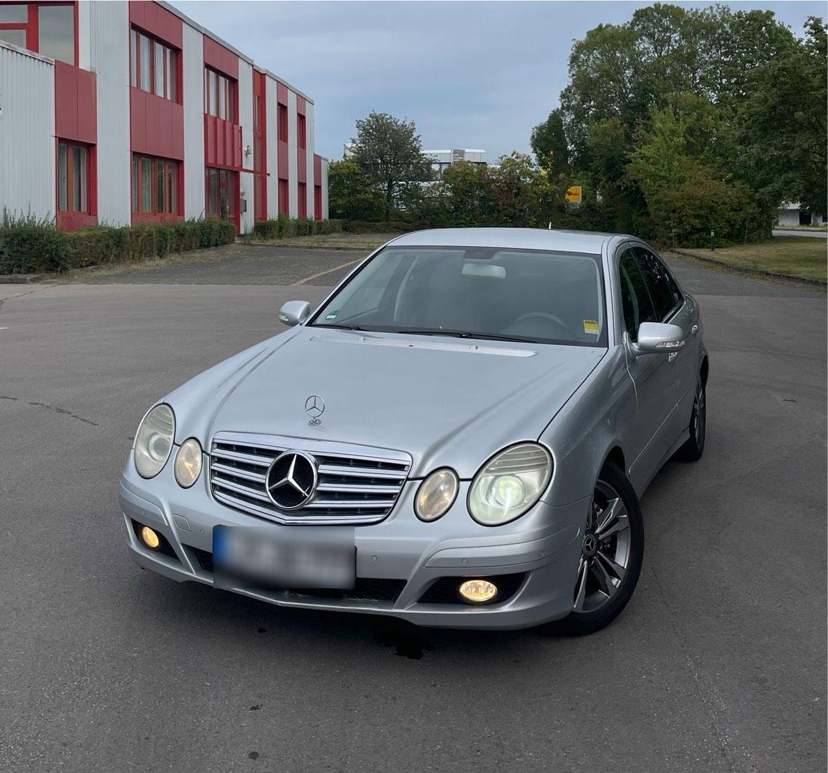 Mercedes-Benz E 220