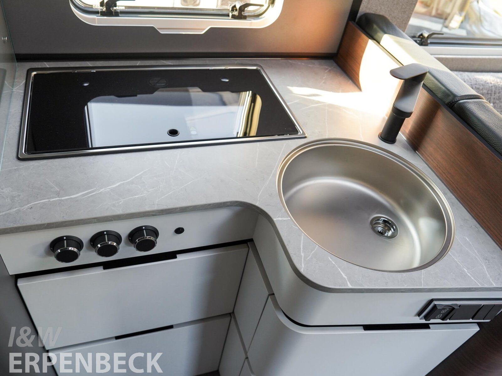 Fahrzeugabbildung HYMER / ERIBA / HYMERCAR B-Klasse ModernComfort I 680 / BMC-I 680