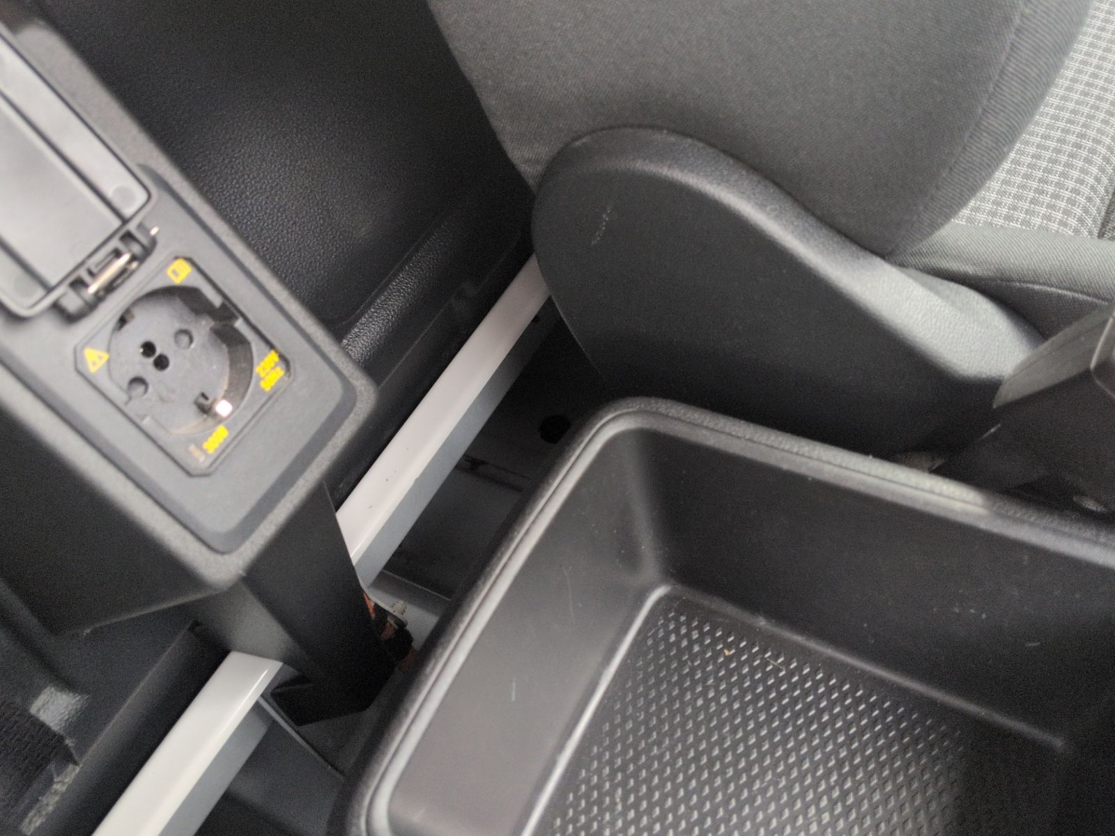 Caddy Cargo 2.0 TDI Eco Profi KAMERA+APP+GRA