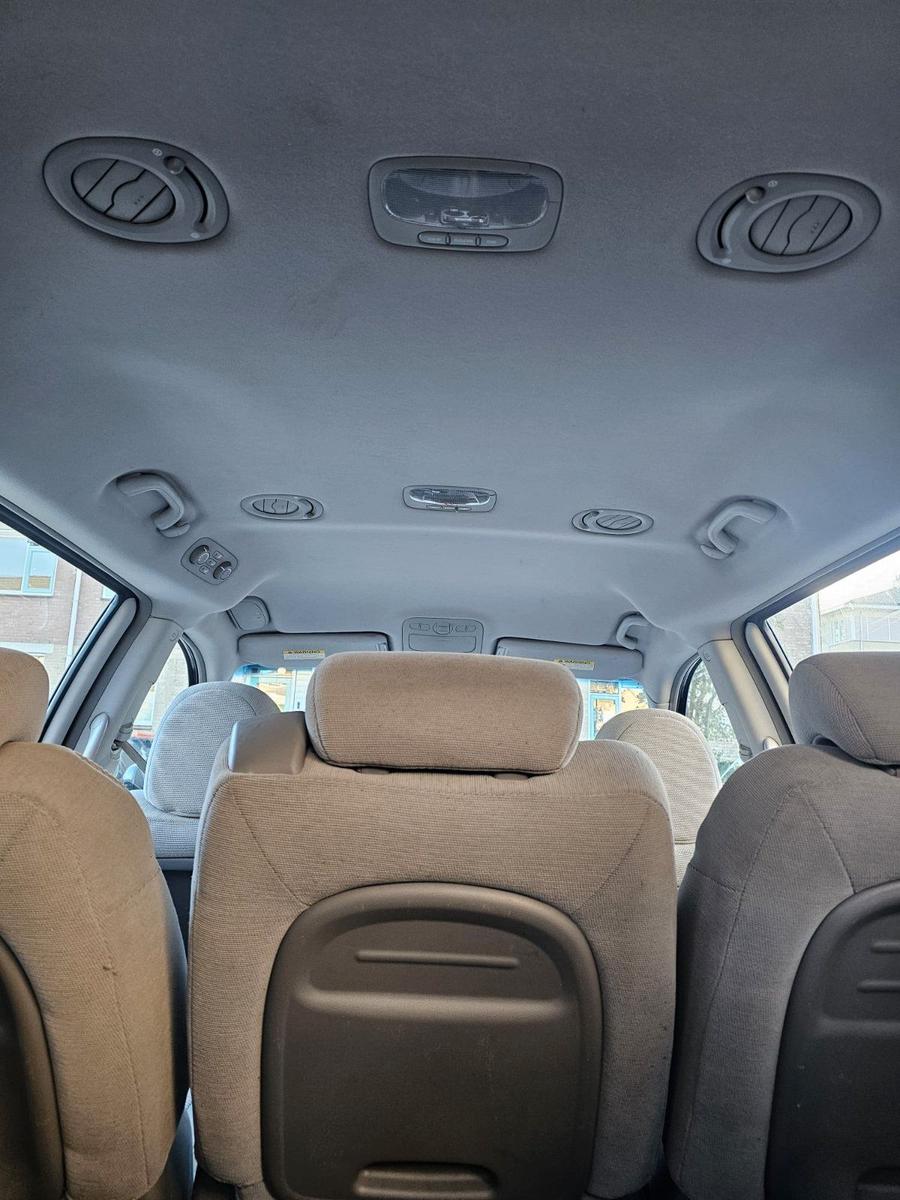 Kia Carnival 2009 — photo 5