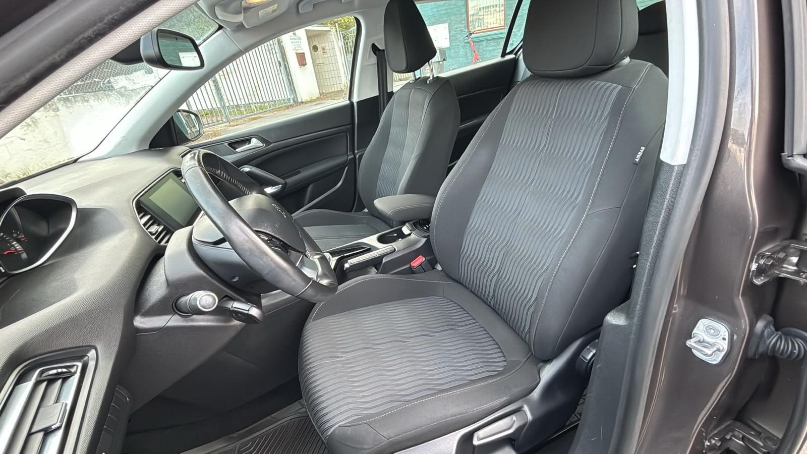 Peugeot 308 Active *1.2 Benzin* *Gut gepflegt*