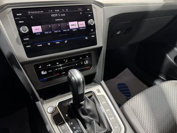 Volkswagen Passat - 12