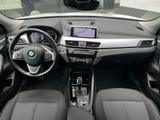 BMW X2 sDrive18d Navi Aut. LED Parkass. DAB PDC Shz - BMW X2 in Lübeck