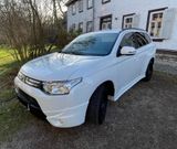 Mitsubishi Outlander 2.2 DI-D Intense 4WD TC-SST Intense - Mitsubishi Outlander aus 2013