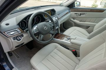Mercedes E 300 - 11