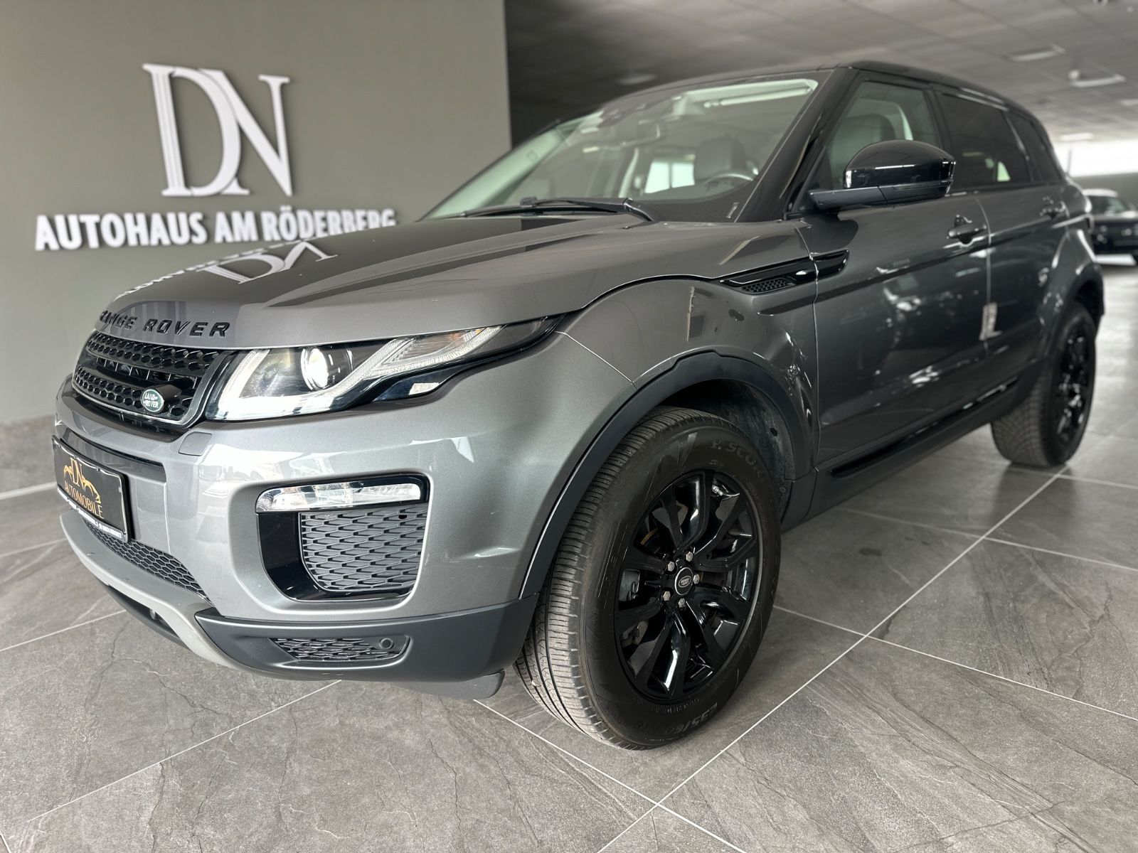 Land-Rover Range Rover Evoque - 1