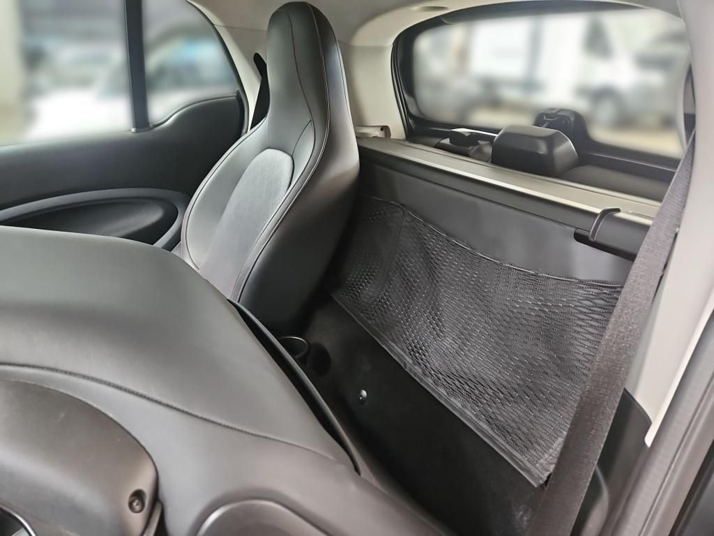 Fahrzeugabbildung Smart fortwo 52 kW passion Brabus LED Navi SHZ Pano
