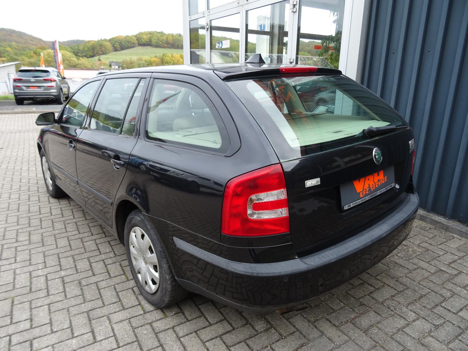 Skoda Octavia 2005 — салон
