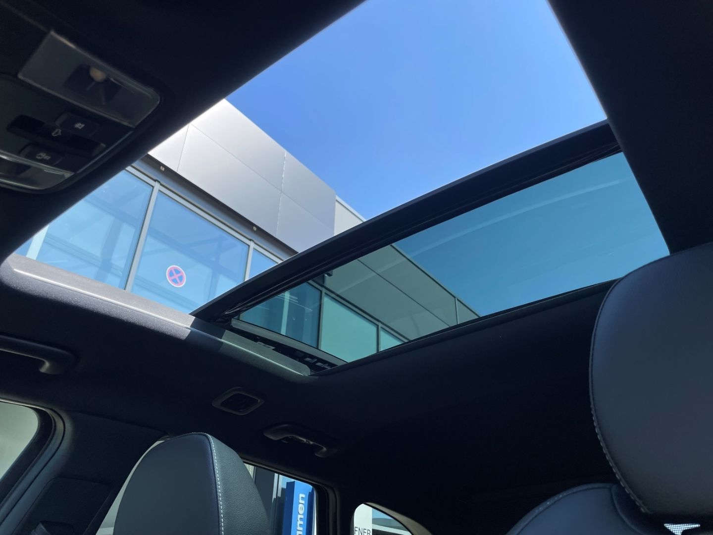 Fahrzeugabbildung Kia Ceed_sw GT Line LED Kamera Schiebedach JBL Navi