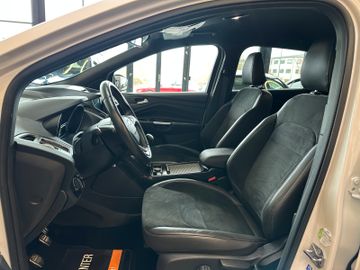 Ford Kuga ST-Line *Xenon*Leder*Navi*Kamera*