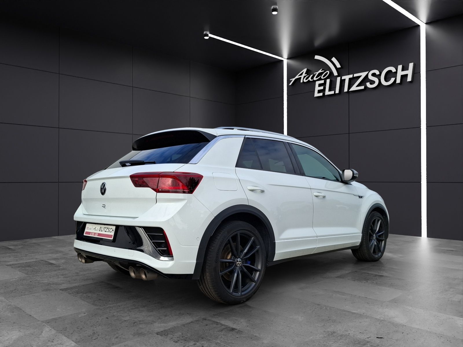 Fahrzeugabbildung Volkswagen T-Roc R 4M Matrix Navi Akrapovic Pano AID ACC RF