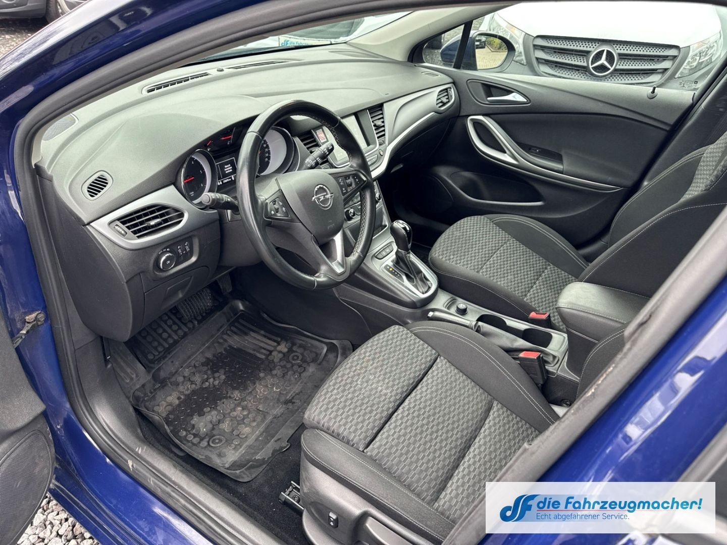 Fahrzeugabbildung Opel Astra K Sports Tourer LED Apple CarPlay Android