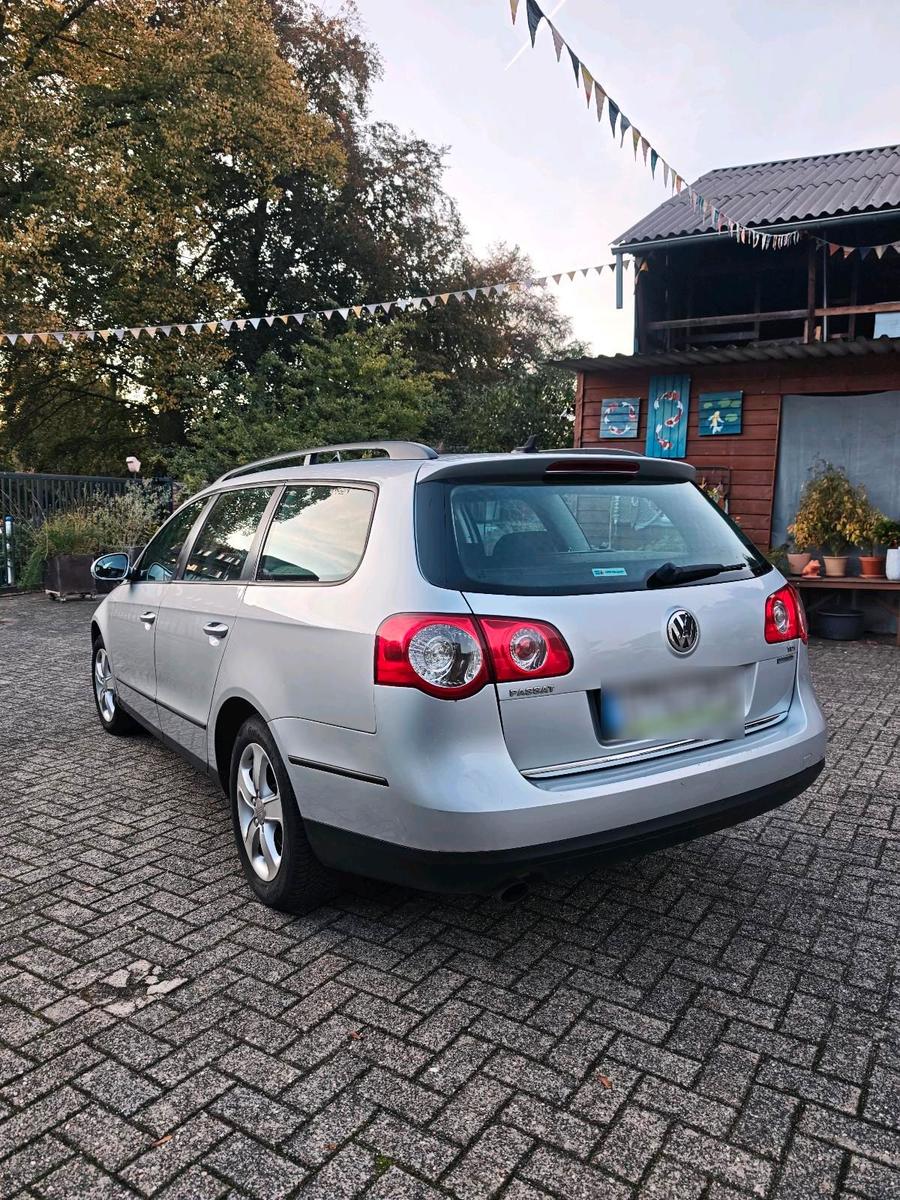 Volkswagen Passat 2010 — engine 105 HP (77kW)