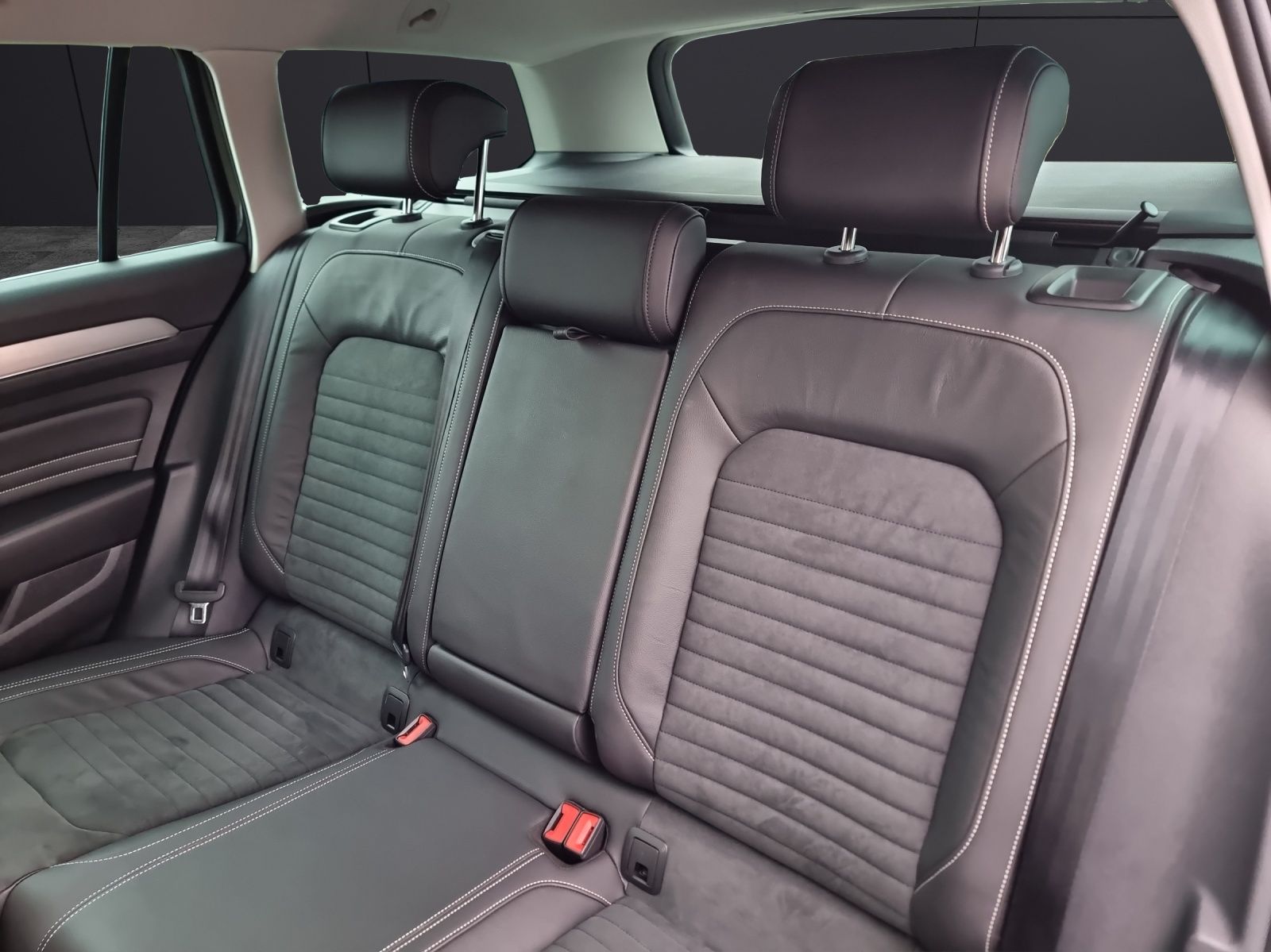 Fahrzeugabbildung Volkswagen Passat Variant TSI Elegance DSG Matrix Navi AID