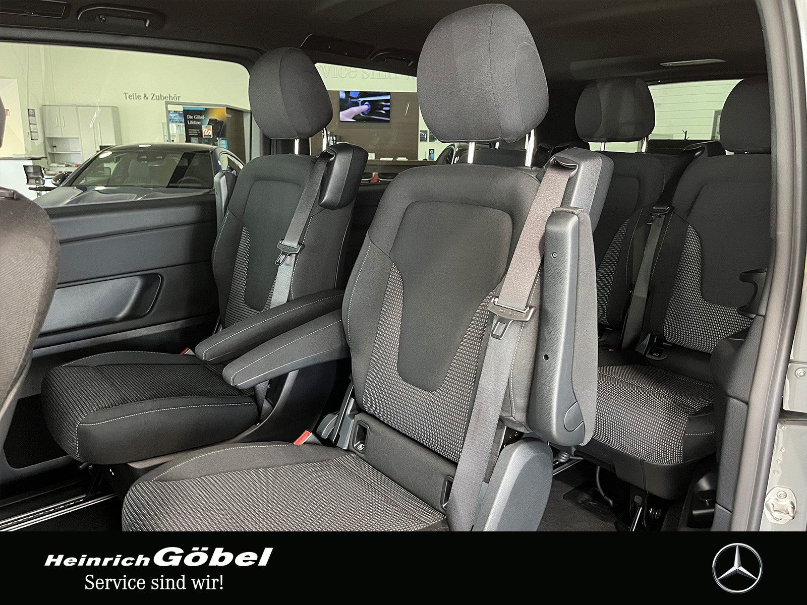 Fahrzeugabbildung Mercedes-Benz V 300 d lang AMG+360°+FAHRASSIST+AHK+MULTIBEAM