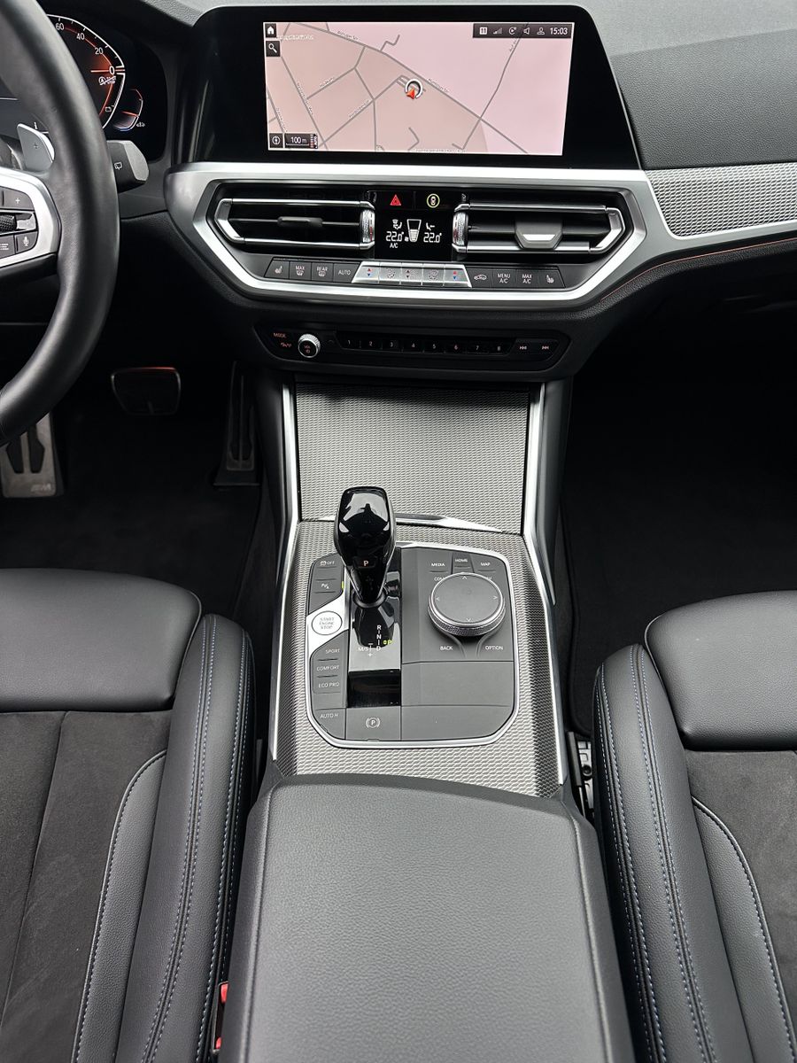 Fahrzeugabbildung BMW 320d Touring xDrive M-Sport NAV+LED+STANDHEIZUNG