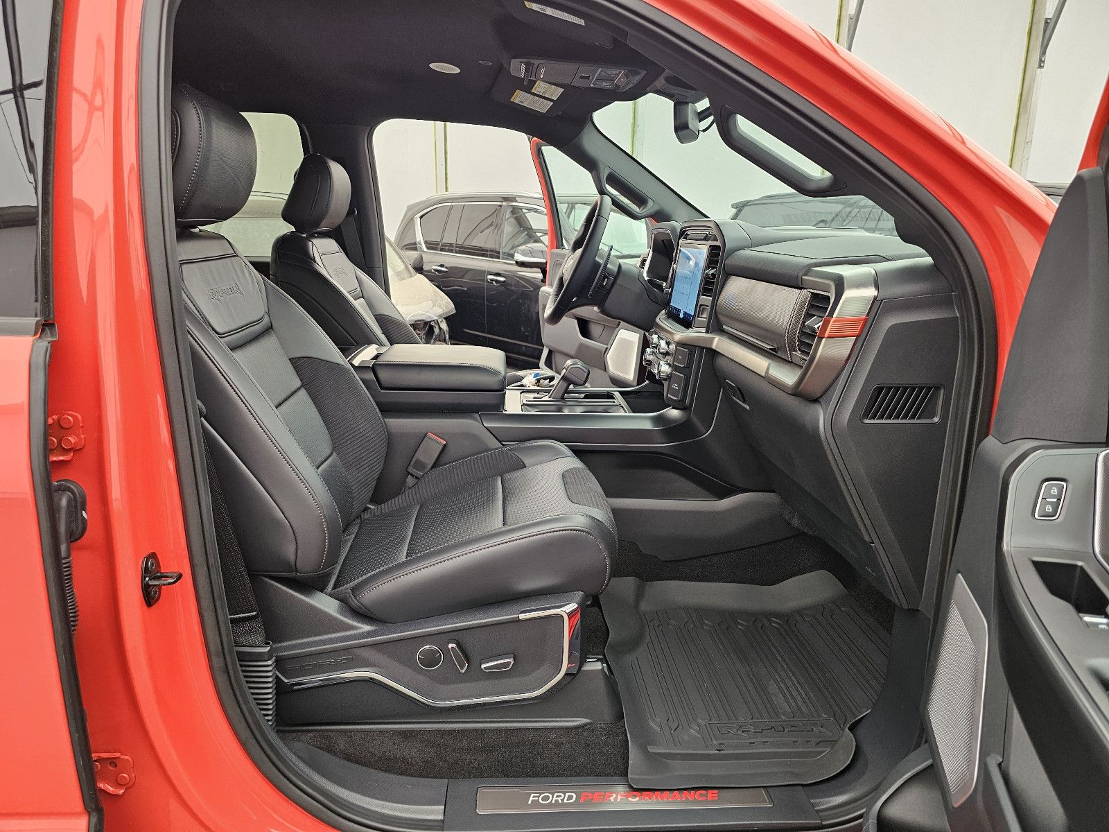 Fahrzeugabbildung Ford F 150 Raptor T1 Price: 67.000 EUR, Stock !