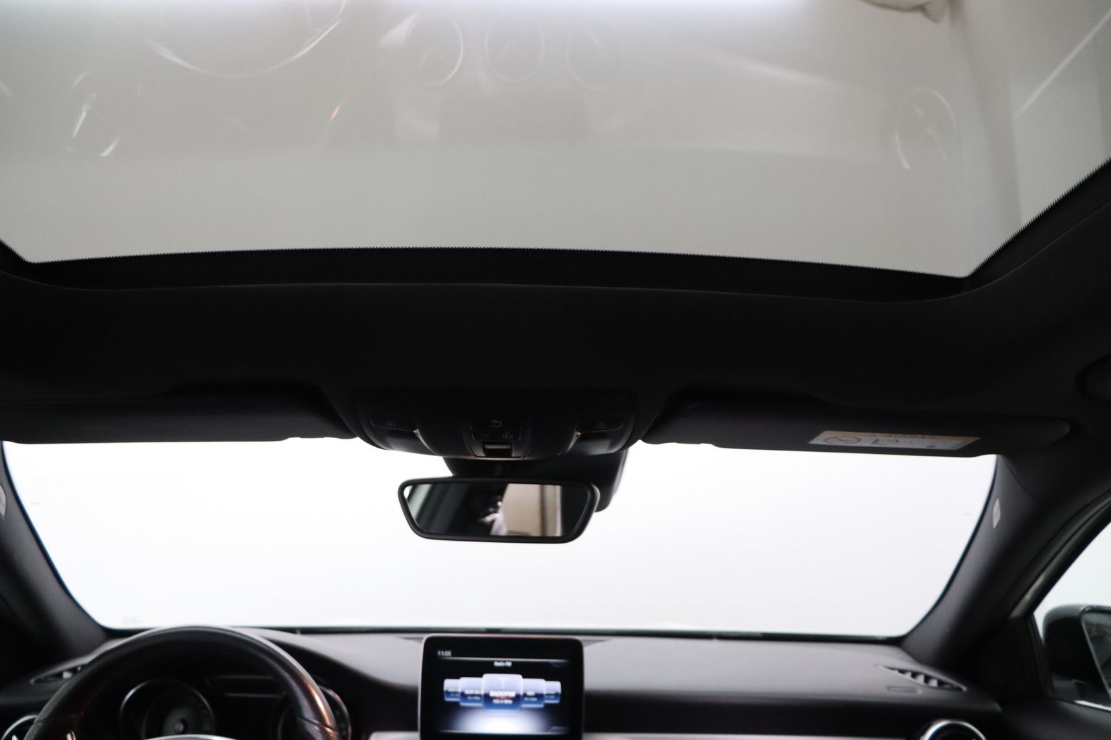 Fahrzeugabbildung Mercedes-Benz GLA 220 d AMG-line * LED * Navi * Pano