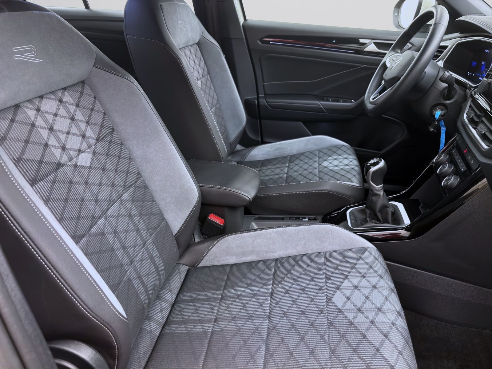 Volkswagen T-Roc - Bild 17