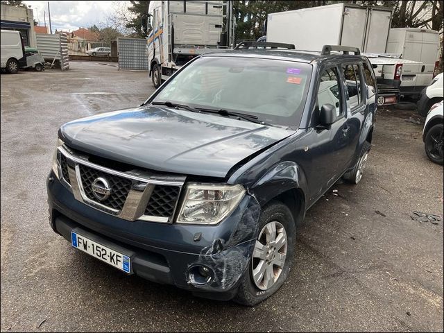 Nissan Pathfinder 2.5 dCi Elegance