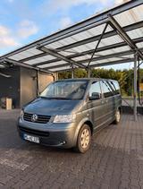 Volkswagen T5 Multivan / 2.5 tdi / 2 Hand - Volkswagen T5 Multivan in Düsseldorf