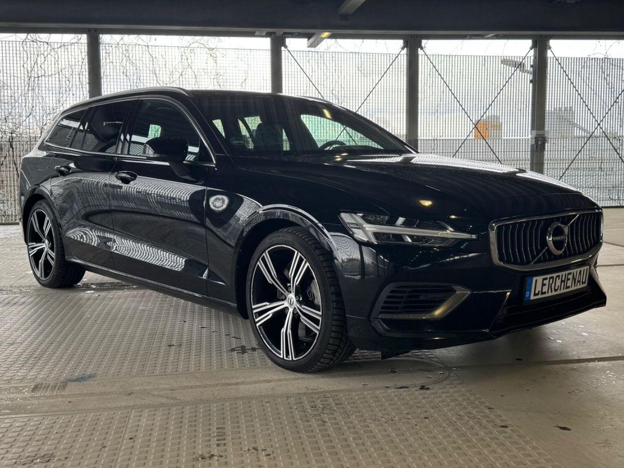 Volvo V60 Kombi Plus Bright Plug-In Hybrid AWD