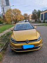 Volkswagen Golf 2.0 TDI 4MOTION Comfortline Comfortline - mit Diesel-Antrieb: Gold, Limousine