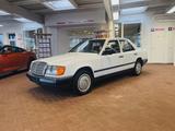Mercedes-Benz 200 W124 Automatik wenig km - Mercedes-Benz 200: W124