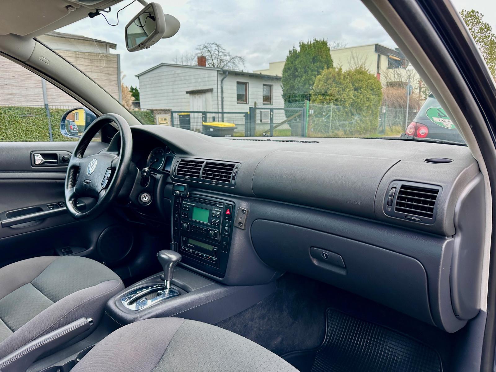 Volkswagen Passat 2004 — photo 8