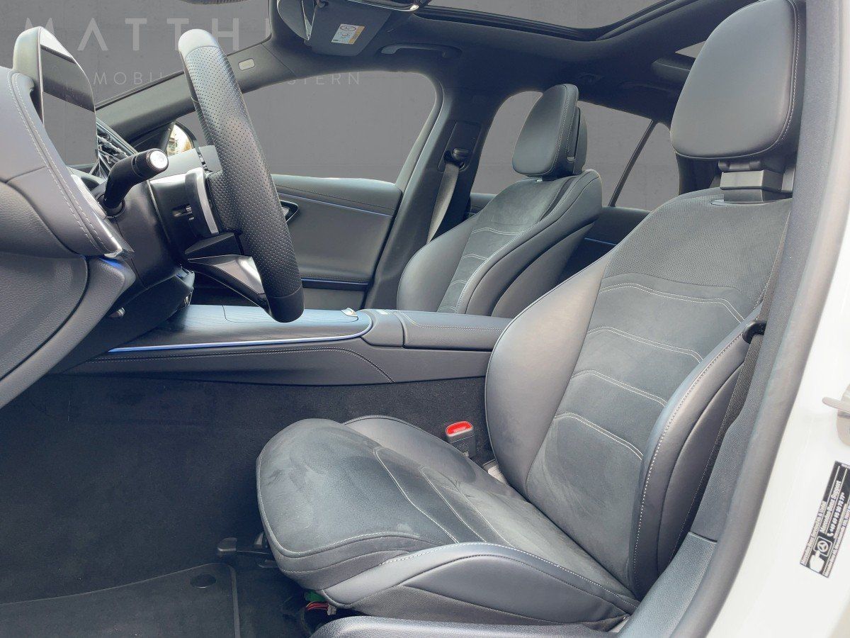 Fahrzeugabbildung Mercedes-Benz E 220 d 4M T-Modell AMG/Night/Pano/Kamera/AHK