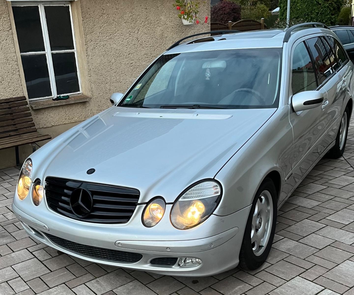 Mercedes-Benz E 220