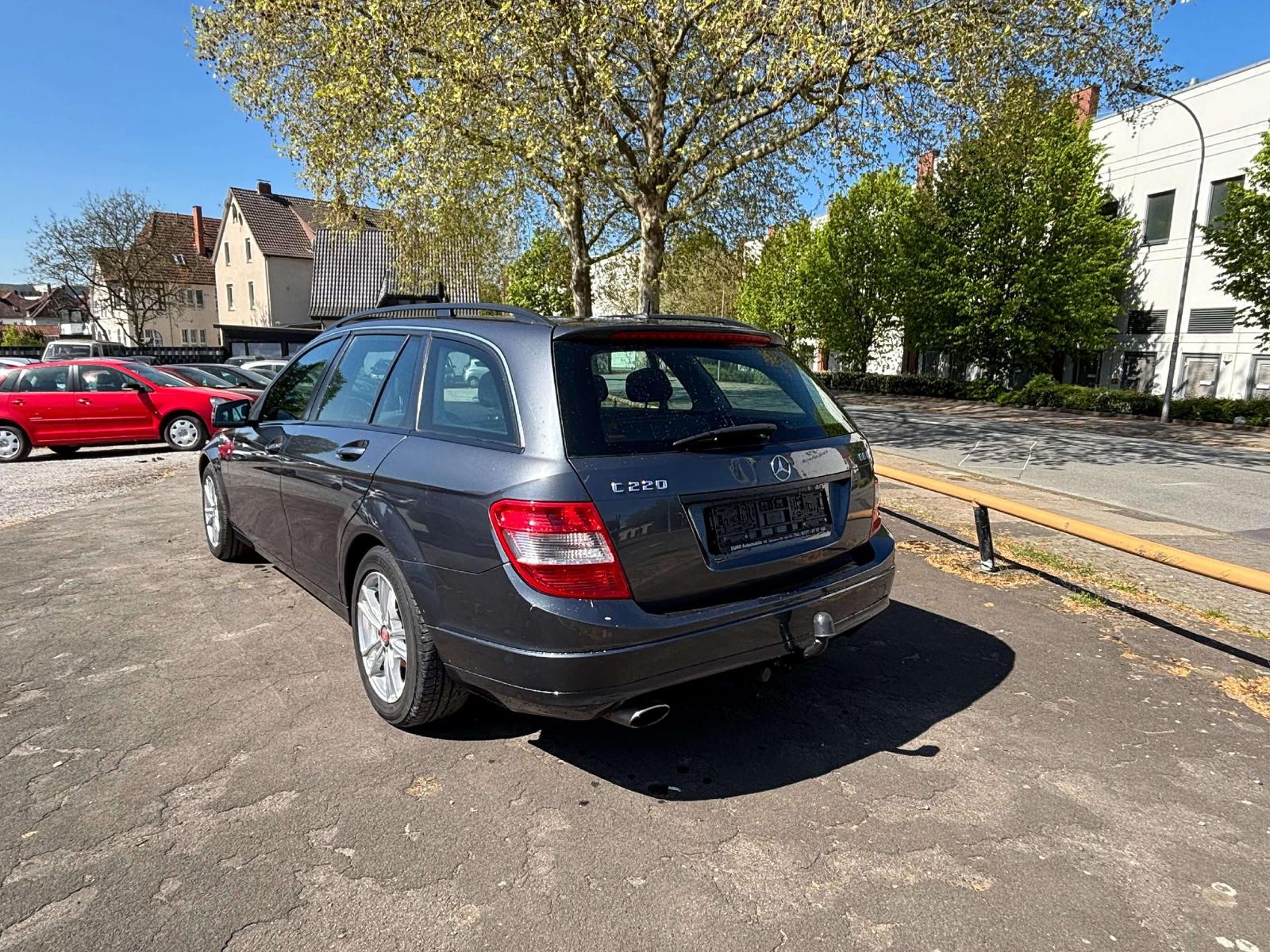 Mercedes-Benz C 220 *TEMPOMAT*KLIMATRONIC*AHK*