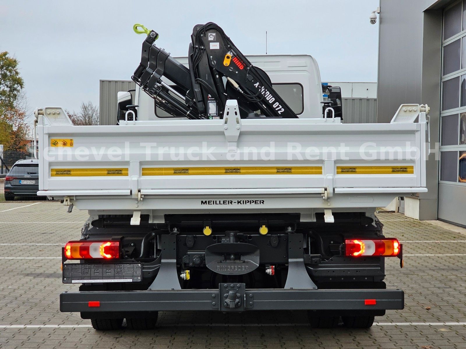 Fahrzeugabbildung Mercedes-Benz 923 Atego Dreiseitenkipper MEILLER + HIAB 072