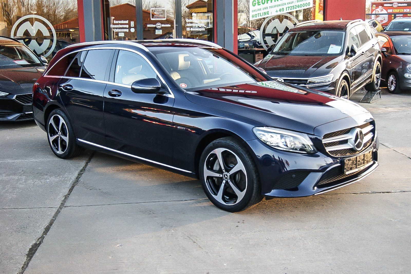 Fahrzeugabbildung Mercedes-Benz C 300 e T 9G-T Avantgarde AHK BURMESTER LED KAME