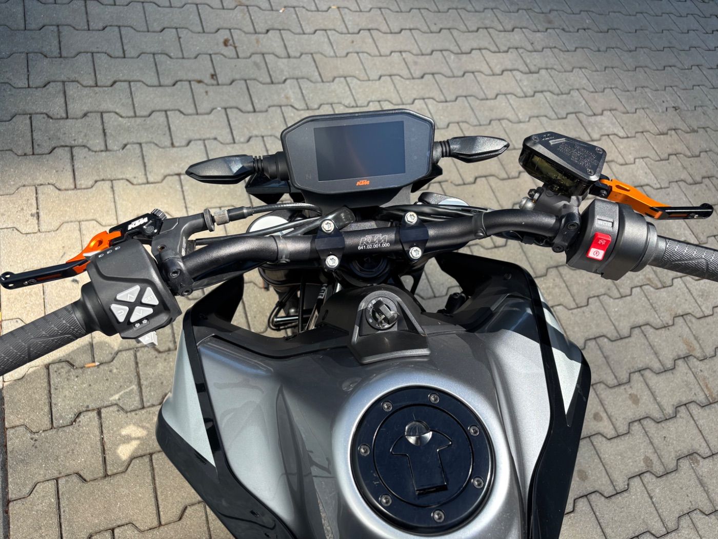 Fahrzeugabbildung KTM 790 Duke Quickshifter Lenkerendspiegel