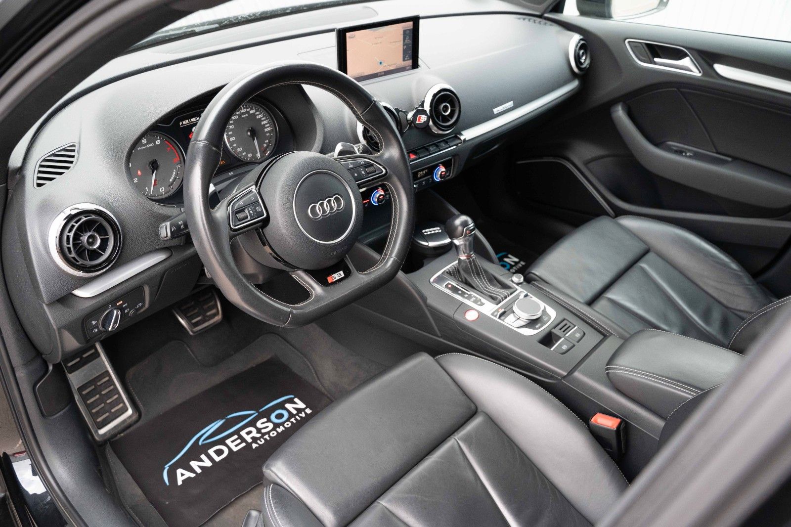 Fahrzeugabbildung Audi S3 SPORTB 2.0TFSI KAM PANO B&O S-SITZ LED KEYLES