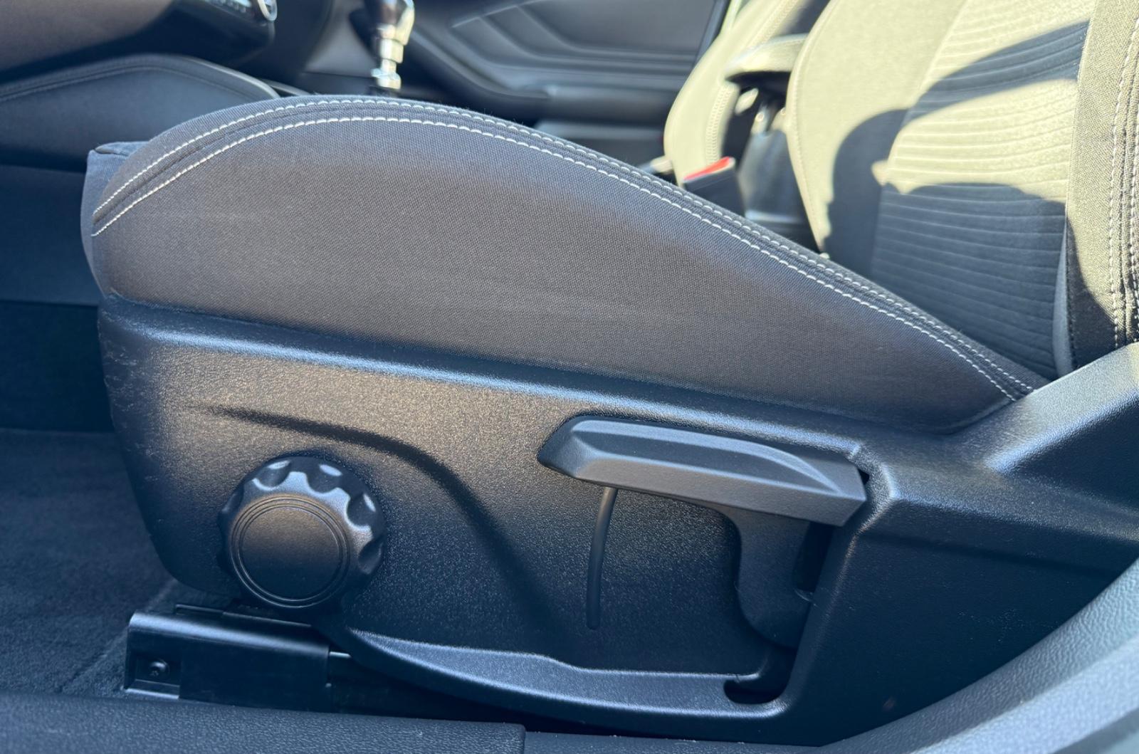 Ford Focus Titanium Sportsitze Sport Lenkrad