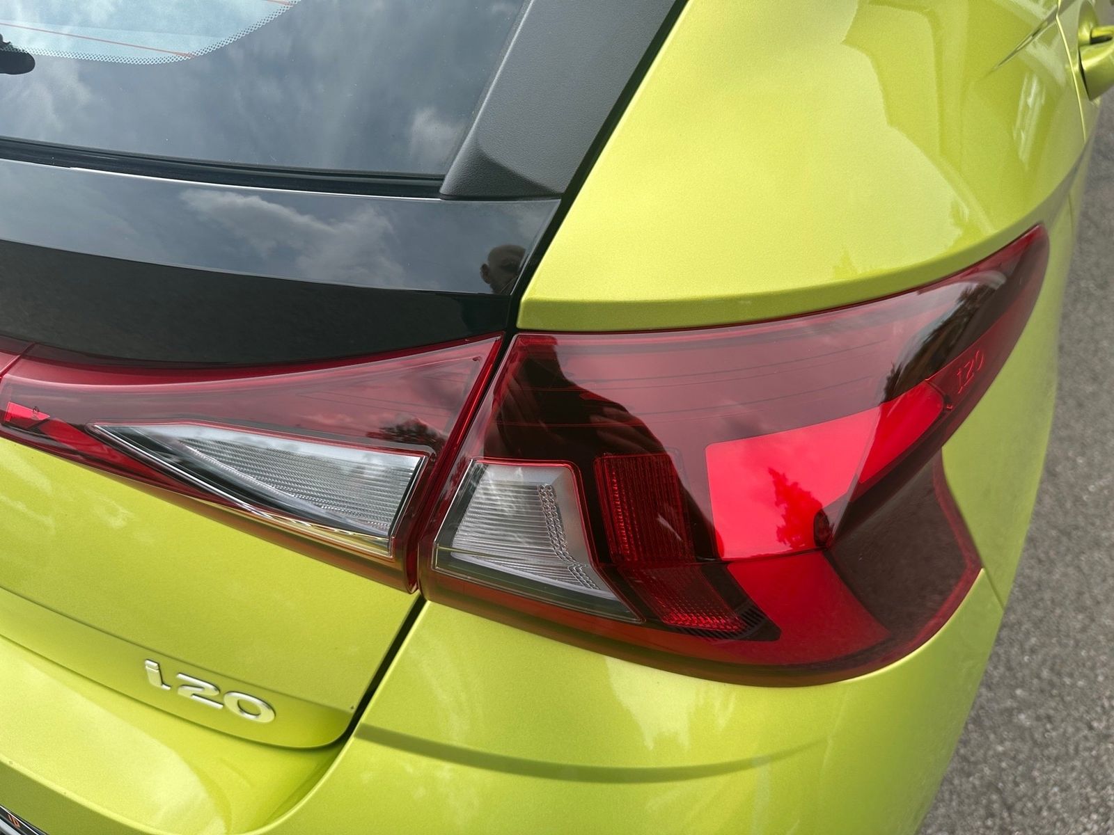 Fahrzeugabbildung Hyundai i20 1.0 T-GDI Trend Kamera,LED,Navi,SHZ,Keyless