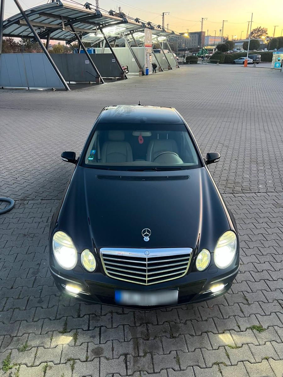 Mercedes-Benz E 280