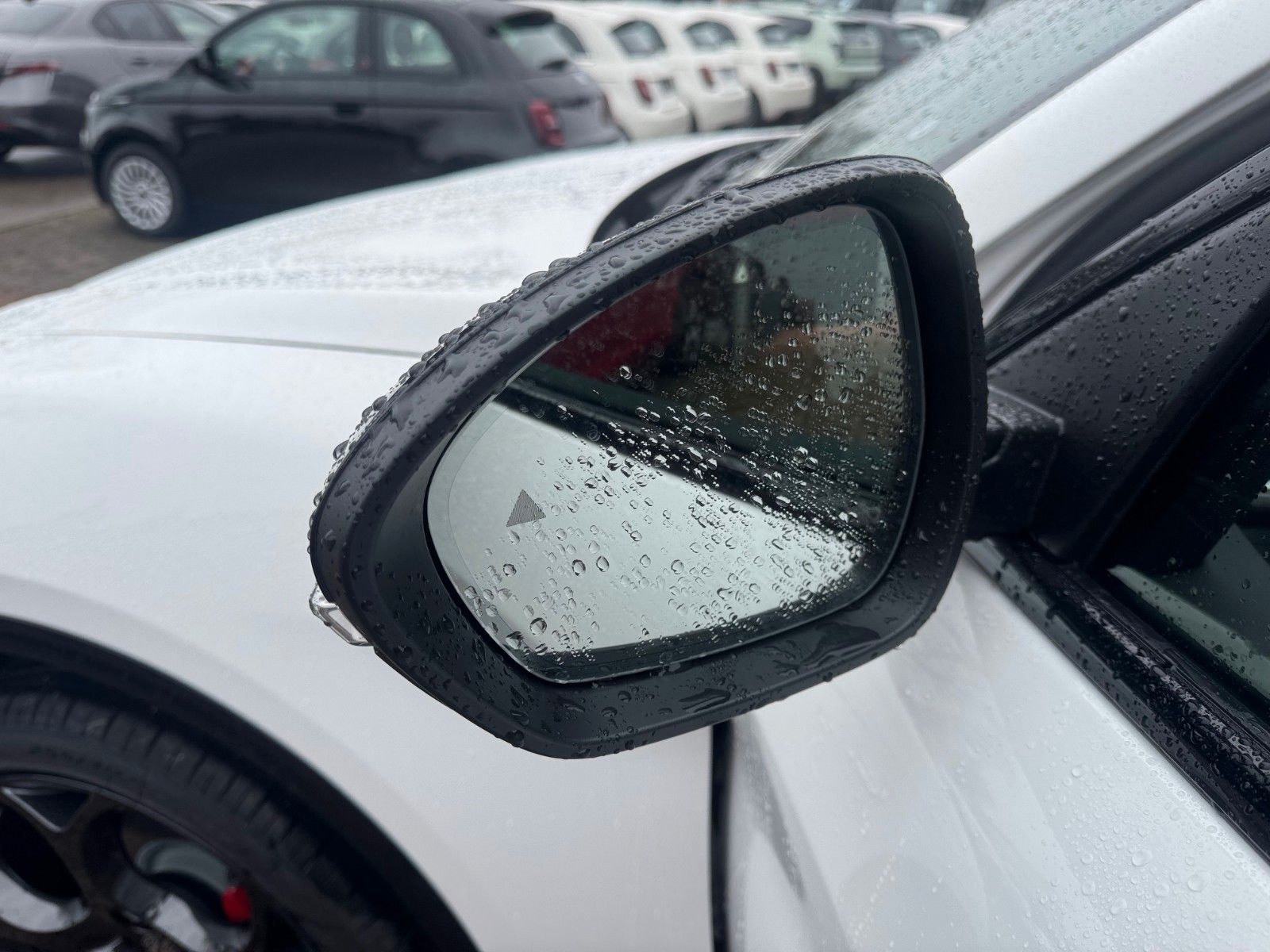 Fahrzeugabbildung Alfa Romeo Stelvio 280PS Veloce AT8 Q4 NAVI SITZHEIZUNG LED