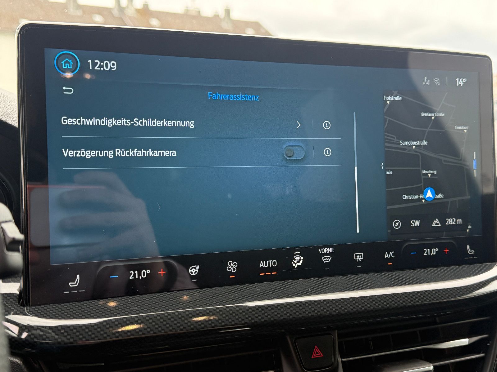 Fahrzeugabbildung Ford Focus /ST-LINE/AUTOMATIK/KAMERA/NAVI/SHZ/ACC