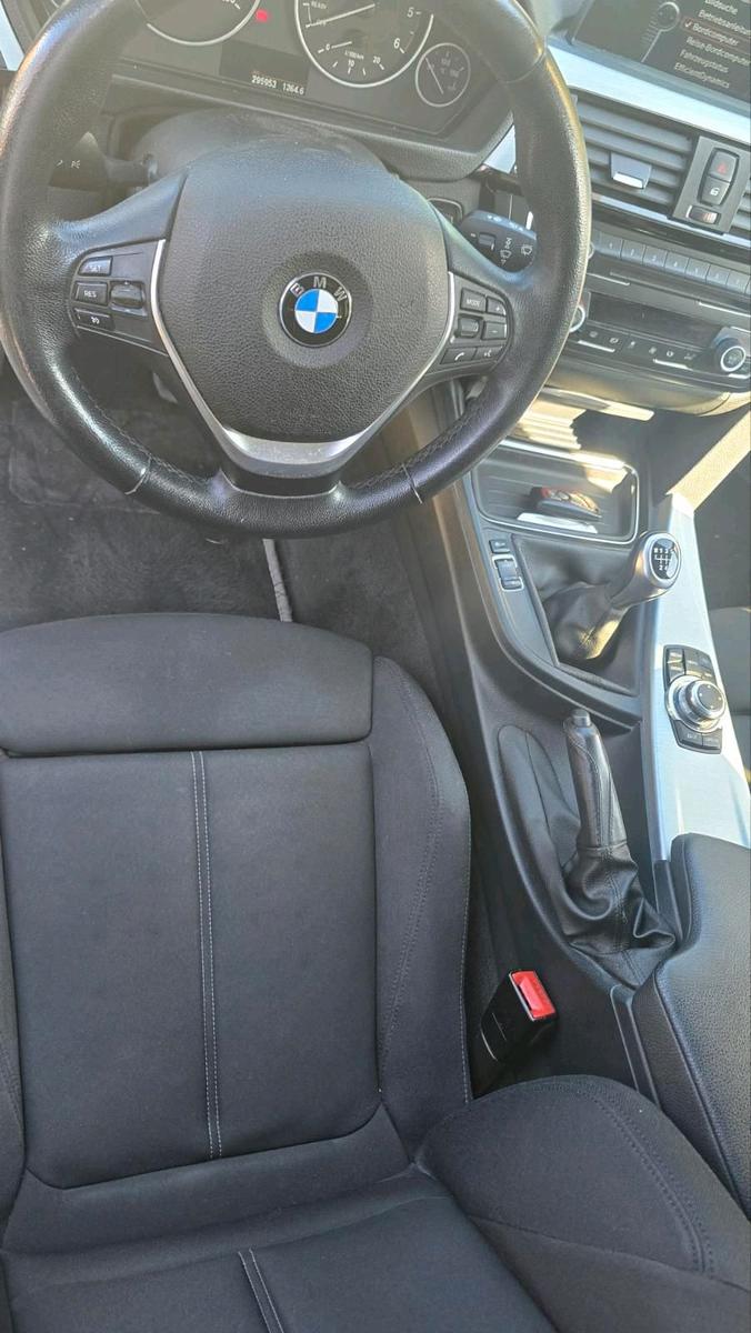 BMW 318 2013 — photo 11