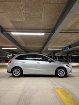 Mercedes-Benz B 200 S-HEFT|GARANTIE|MBUX|PDC|SITZ|CARPLAY ETC - Mercedes-Benz B 200 in Bonn