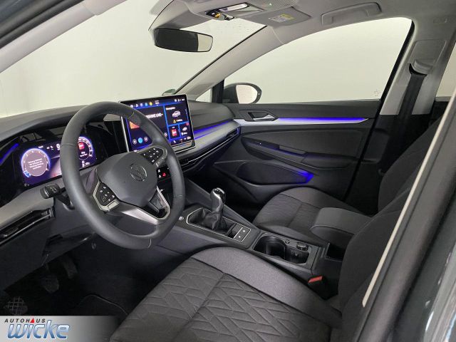 Golf VIII 1.5 TSI Life CONNECT KLIMA PDC LED